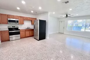 124 Abaco Dr, Palm Springs, FL 33461 - Photo 9