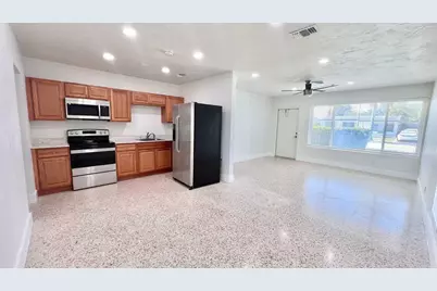 124 Abaco Drive, Palm Springs, FL 33461 - Photo 9
