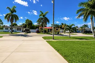 124 Abaco Dr, Palm Springs, FL 33461 - Photo 5