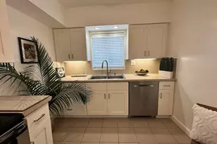 950 E Dayton Cir, Fort Lauderdale, FL 33312 - Photo 5