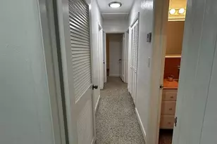 950 E Dayton Cir, Fort Lauderdale, FL 33312 - Photo 9