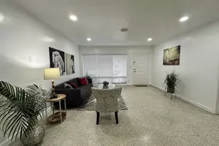 950 E Dayton Cir, Fort Lauderdale, FL 33312 - Photo 3