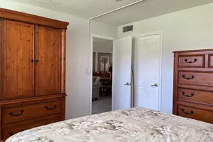 9420 S Hollybrook Lake Dr, Pembroke Pines, FL 33025 - Photo 9
