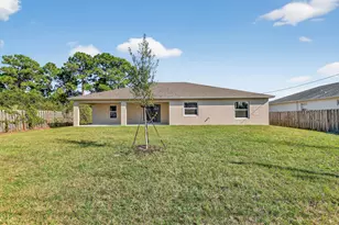 1267 SW Edinburgh Dr, Port Saint Lucie, FL 34953 - Photo 3