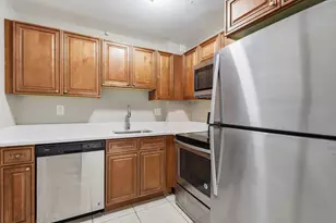 9360 Fontainebleau Blvd, Miami, FL 33172 - Photo 13