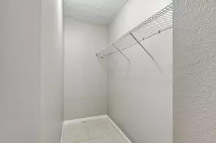 9360 Fontainebleau Blvd, Miami, FL 33172 - Photo 15