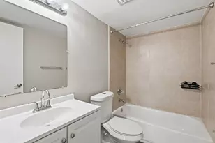 9360 Fontainebleau Blvd, Miami, FL 33172 - Photo 23