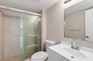 9360 Fontainebleau Blvd, Miami, FL 33172 - Photo 25