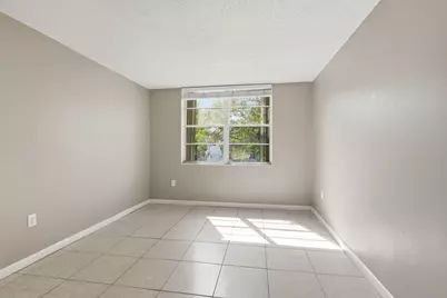 9360 Fontainebleau Boulevard #Apt 310, Miami, FL 33172 - Photo 7