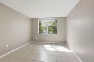 9360 Fontainebleau Blvd, Miami, FL 33172 - Photo 7