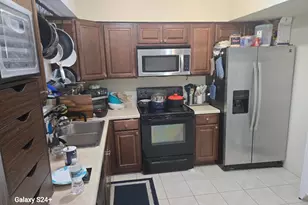 311 NE 42nd St, Oakland Park, FL 33334 - Photo 5