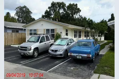 233 NW 25th Street, Wilton Manors, FL 33311 - Photo 1