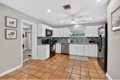 721 NE 8th Avenue, Boynton Beach, FL 33435 - Photo 7