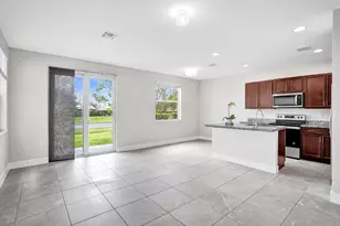 4926 NW 48th Terrace, Tamarac, FL 33319 - Photo 9