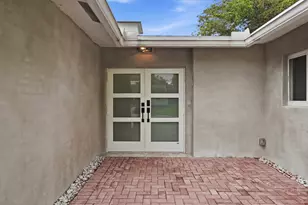 11700 NW 27th St, Plantation, FL 33323 - Photo 9