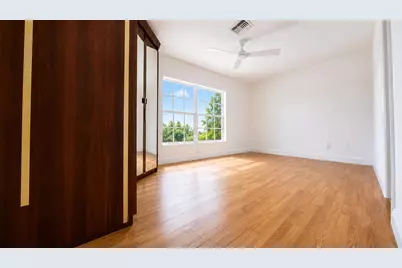 420 SE 4th Court, Pompano Beach, FL 33060 - Photo 17