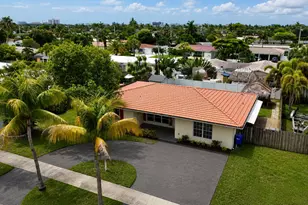 420 SE 4th Ct, Pompano Beach, FL 33060 - Photo 1