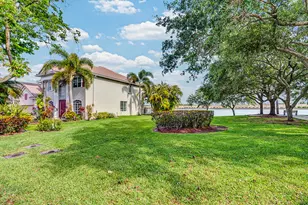 10290 NW 60th Pl, Parkland, FL 33076 - Photo 3