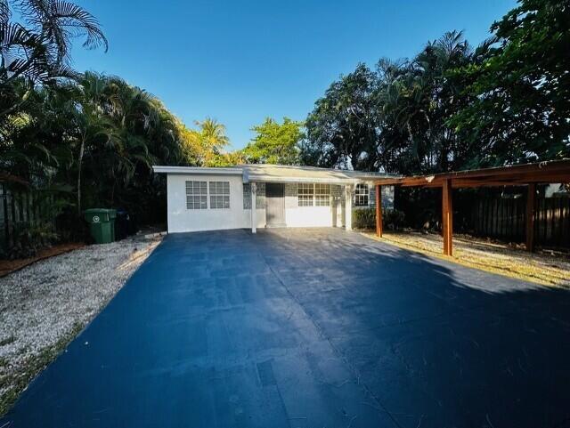 1660 SW 28th Ave main architectural view