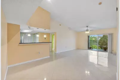 5011 Wiles Road #303, Coconut Creek, FL 33073 - Photo 11