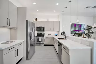 2636 NE 9th Ave, Wilton Manors, FL 33334 - Photo 29