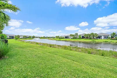 10075 Driftwood Way, Palm Beach Gardens, FL 33412 - Photo 3