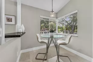 994 NW 93rd Ave, Plantation, FL 33324 - Photo 9