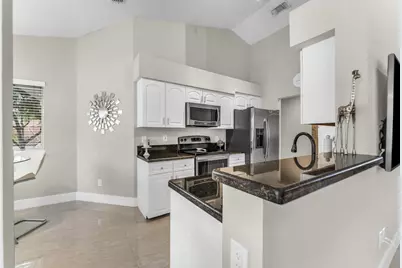 994 NW 93rd Avenue, Plantation, FL 33324 - Photo 11