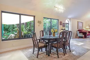 8259 155th Pl N, Palm Beach Gardens, FL 33418 - Photo 11