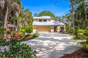 8259 155th Pl N, Palm Beach Gardens, FL 33418 - Photo 1