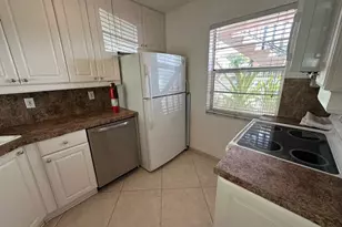 21 Abbey Ln, Delray Beach, FL 33446 - Photo 3