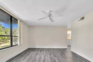 7564 Regency Lake Dr, Boca Raton, FL 33433 - Photo 33
