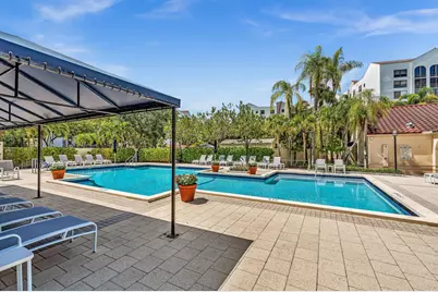 7564 Regency Lake Drive #202, Boca Raton, FL 33433 - Photo 5
