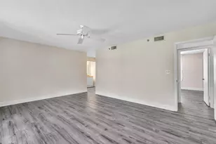 7564 Regency Lake Dr, Boca Raton, FL 33433 - Photo 35