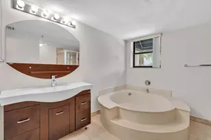 7564 Regency Lake Dr, Boca Raton, FL 33433 - Photo 25