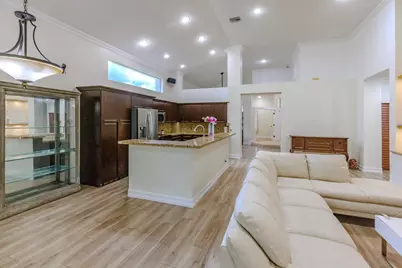 4082 Trenton Avenue, Cooper City, FL 33026 - Photo 11