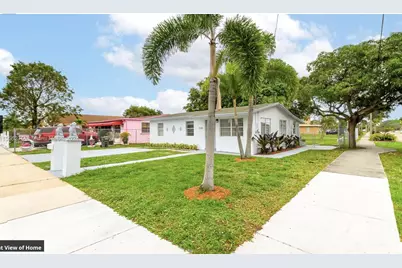 145 SW 13th Avenue, Delray Beach, FL 33444 - Photo 1