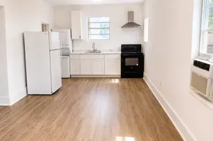 528 SW 3rd St, Miami, FL 33130 - Photo 1