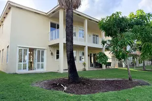 2285 Ridgewood Cir, Royal Palm Beach, FL 33411 - Photo 3