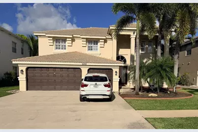 2285 Ridgewood Circle, Royal Palm Beach, FL 33411 - Photo 1