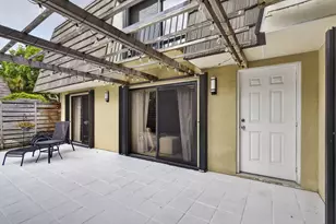 121 1st Terrace, Palm Beach Gardens, FL 33418 - Photo 5