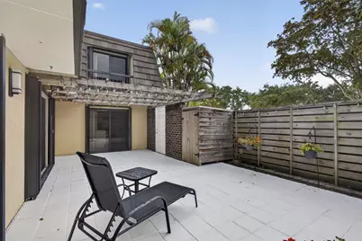 121 1st Terrace, Palm Beach Gardens, FL 33418 - Photo 9