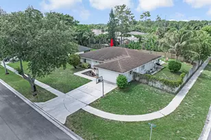 100 Greenwood Ct, Royal Palm Beach, FL 33411 - Photo 47