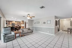 100 Greenwood Ct, Royal Palm Beach, FL 33411 - Photo 17