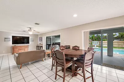 100 Greenwood Court, Royal Palm Beach, FL 33411 - Photo 23