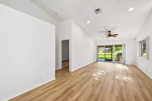 7618 S Pinewalk Dr S, Margate, FL 33063 - Photo 25