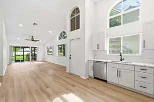 7618 S Pinewalk Dr S, Margate, FL 33063 - Photo 19