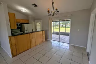 554 SW Lakehurst Dr, Port Saint Lucie, FL 34983 - Photo 3