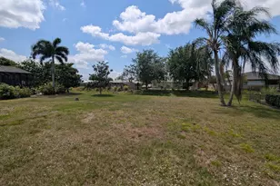 554 SW Lakehurst Dr, Port Saint Lucie, FL 34983 - Photo 17
