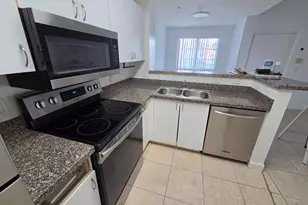 12172 St.Andrews Pl, Miramar, FL 33025 - Photo 9